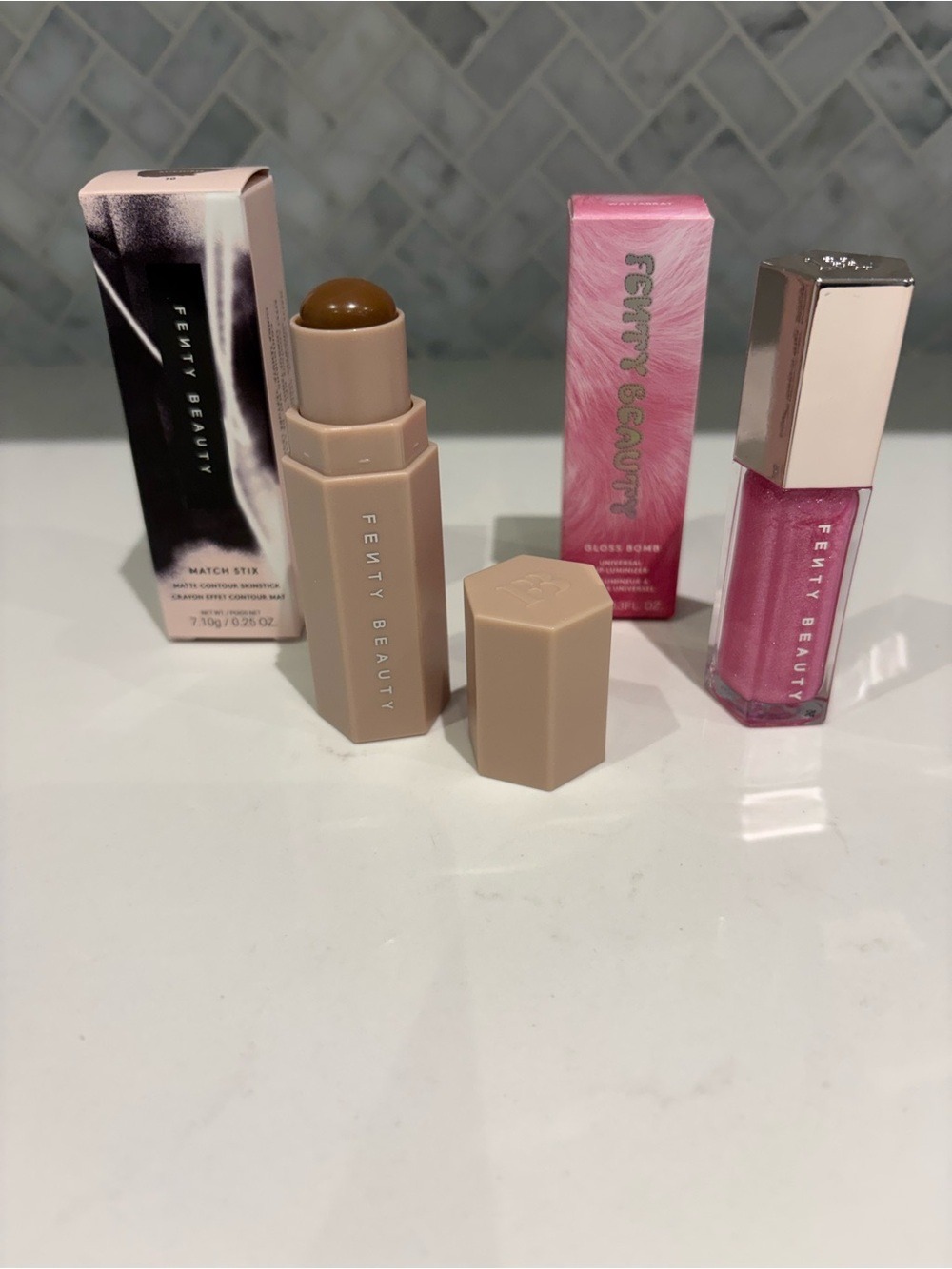 Fenty Beauty beaut bundle-Gloss Bomb WATTABRAT & Matchstix Suedish
